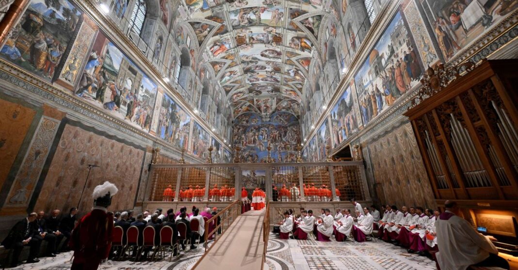 conclave,-cardeais-no-segundo-dia-de-votacao-para-o-novo-papa