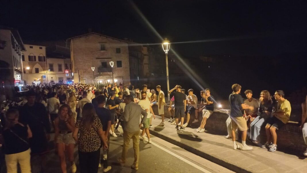 as-noites-da-vida-noturna:-“tambem-se-tornou-impossivel-ir-para-casa”