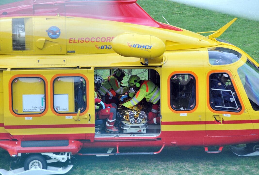 acidente,-duas-motos-colidem,-quatro-feridos:-resgate-de-helicoptero-e-ambulancias-chegam