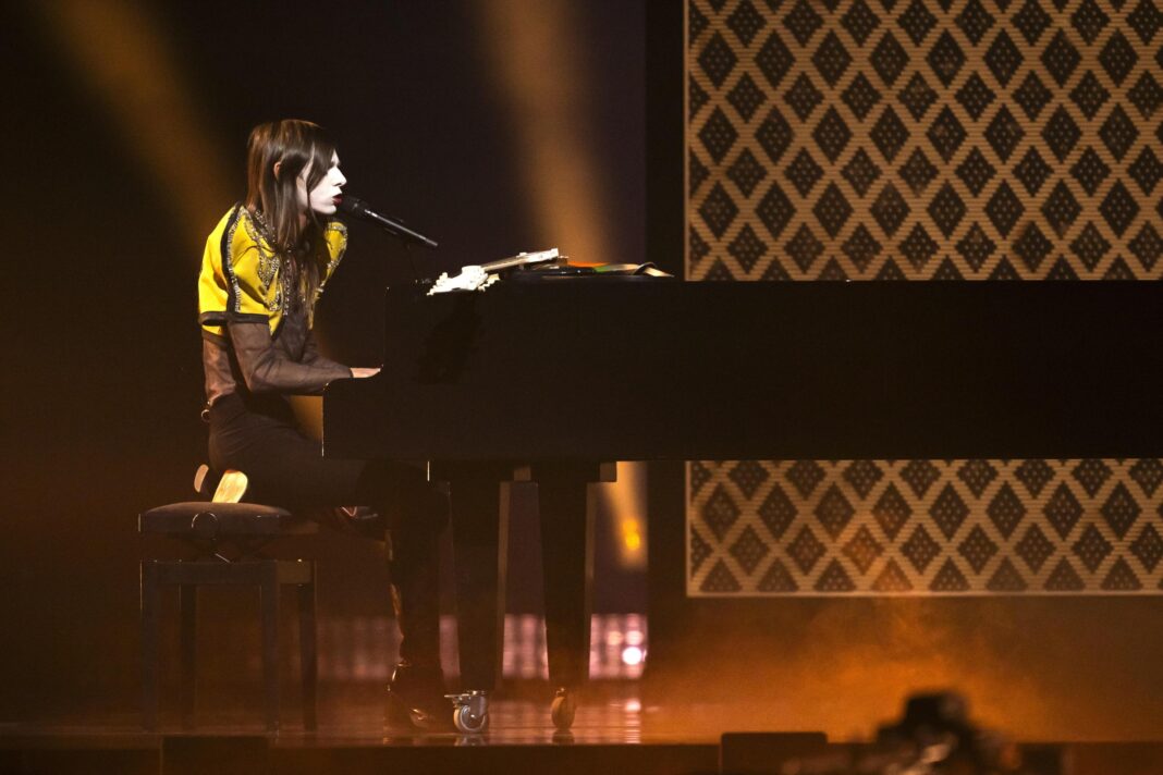 toscana-aplaude-para-lucio-corsi.-o-cantor-de-maremma-songwriter-encenado-no-eurovision