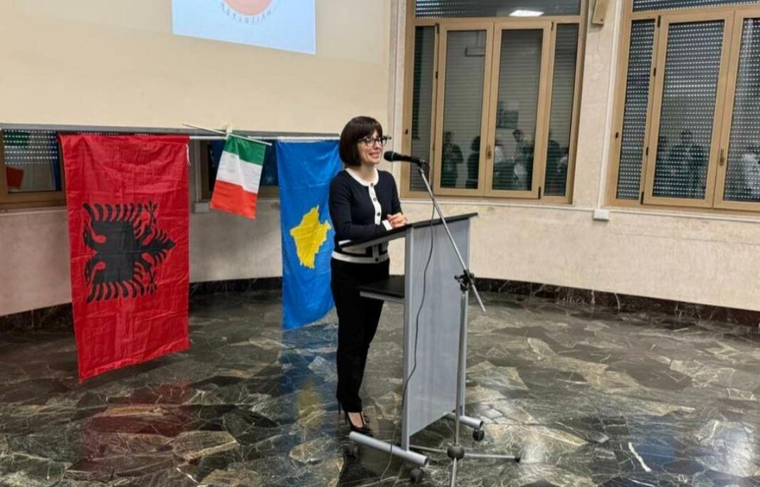 florence,-a-primeira-escola-de-lingua-e-cultura-albanesa-nasceu