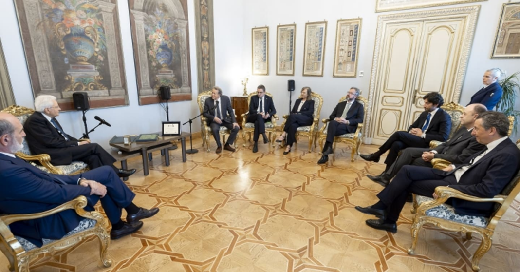 mattarella-recebe-delegacao-do-festival-de-economia-trento