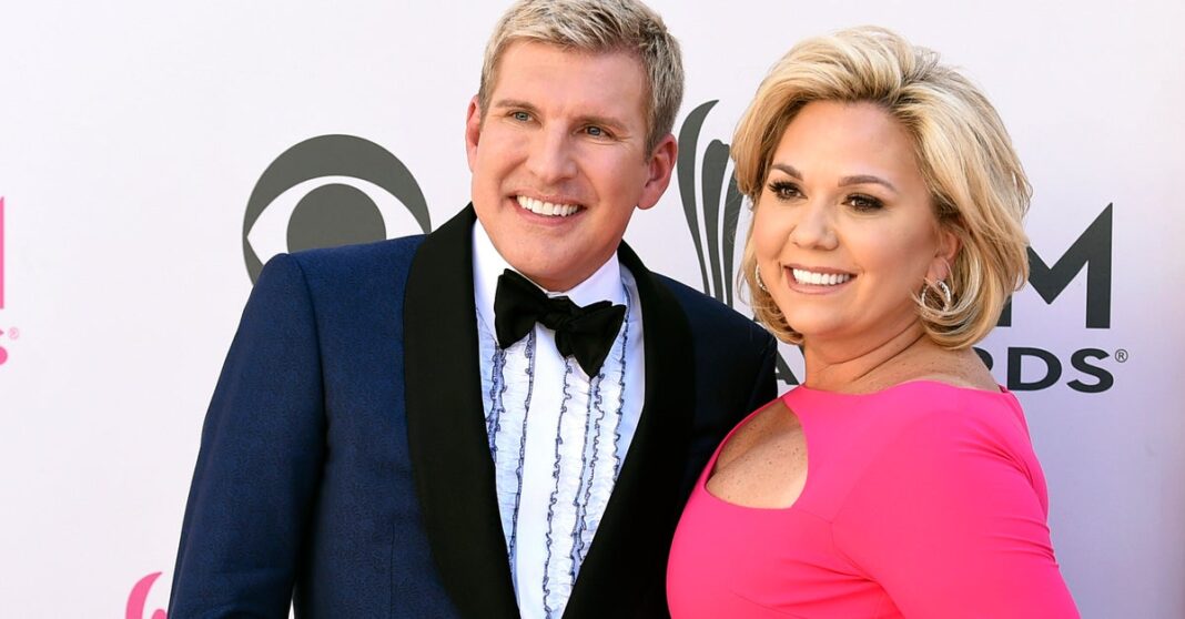 trump-comecou-a-perdoar-as-estrelas-da-realidade-todd-e-julie-chrisley