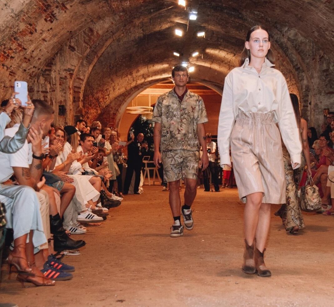 lucca-sobe-na-passarela.-tres-dias-da-moda