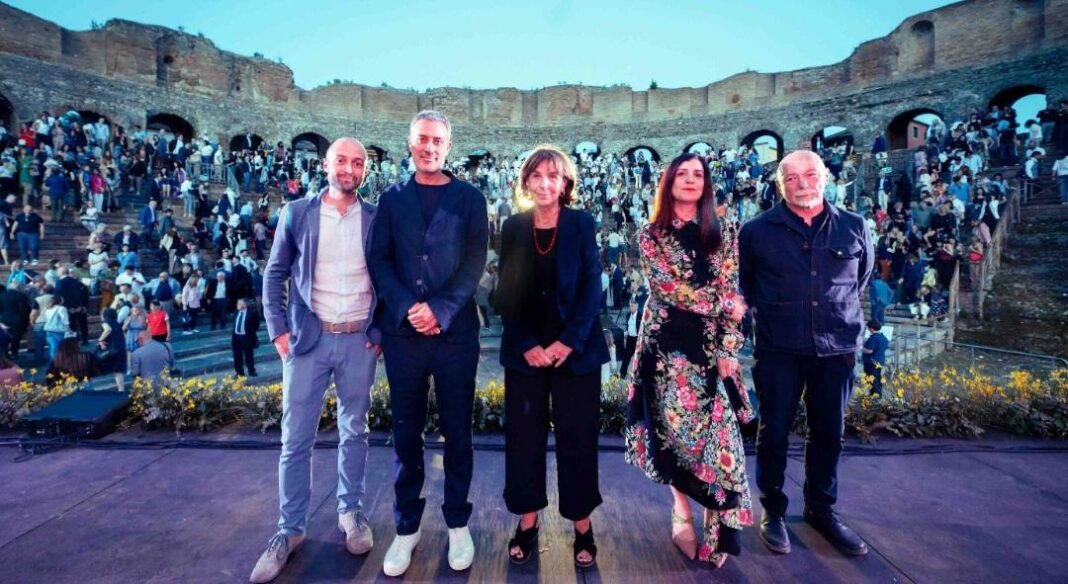 o-dia-do-premio-strega,-o-convidado-da-finalista-de-cinquina-em-florence