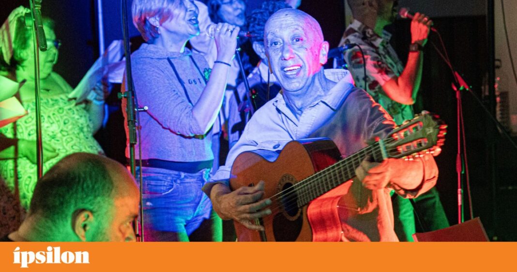 em-junho,-ele-cantou-abril-e-uma-parede-de-aco-foi-levantada:-“estamos-aqui-para-resistir”