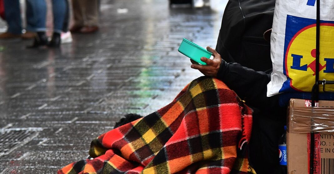caritas,-cada-vez-mais-pobre-na-italia,-o-maior-aumento-de-pedidos-de-ajuda-no-norte,-+77%