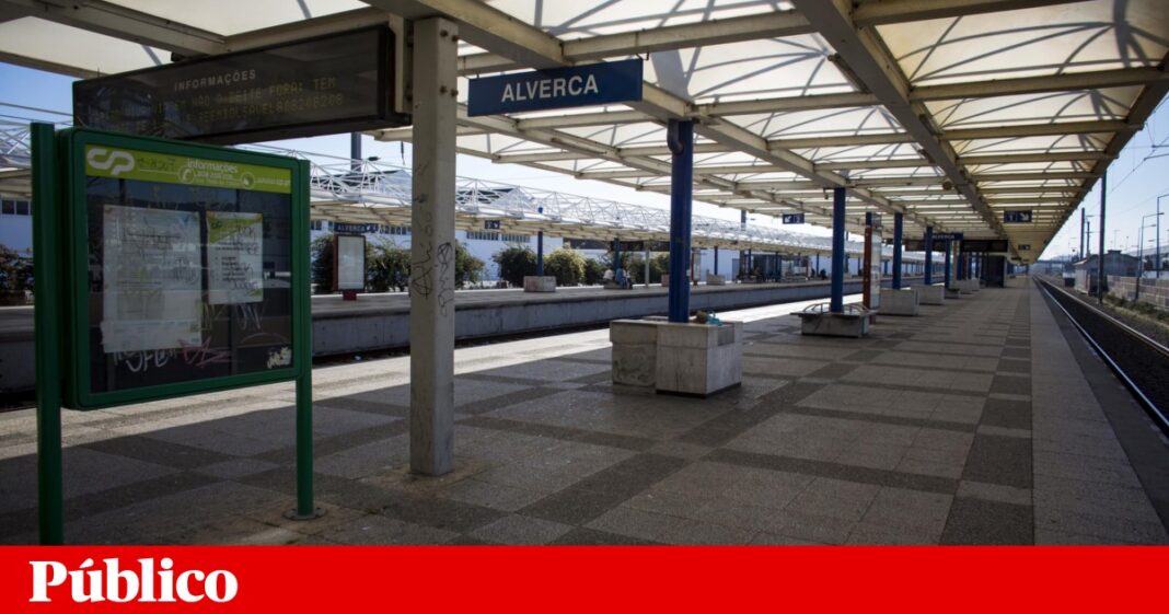 a-colisao-entre-o-trem-e-o-carro-em-alverca-faz-um-morto.-linha-do-norte