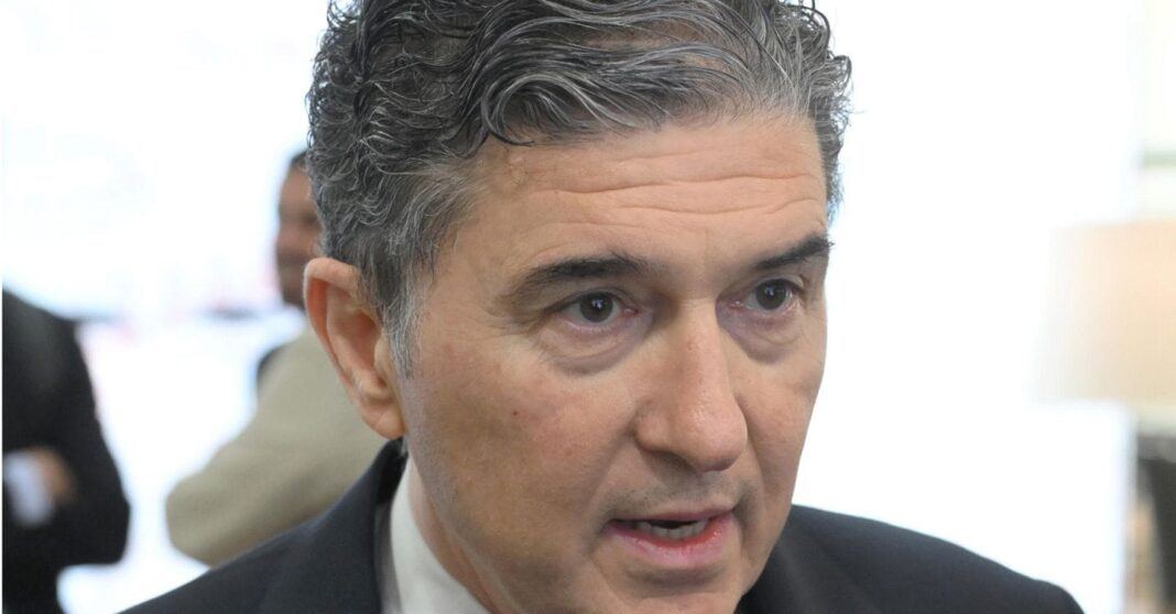 um-caso-de-equolizar,-“estrutura-circunstancial-seria,-mas-nao-em-prisao-domiciliar-por-pazzali”