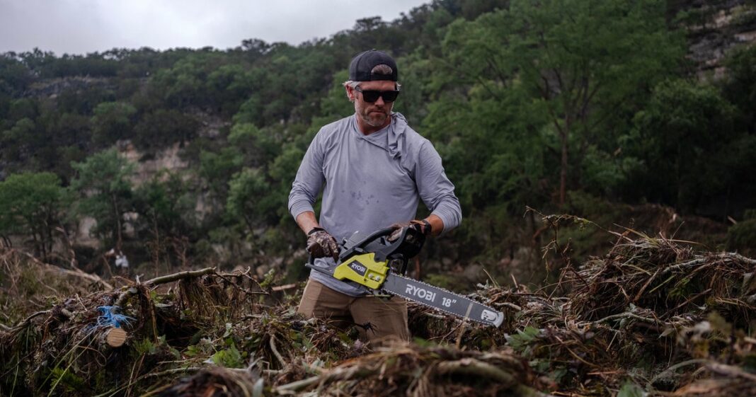 o-numero-de-mortos-das-inundacoes-do-texas-ultrapassa-100,-pois-a-busca-por-falta-continua