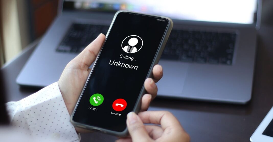 os-golpes-nao-saem-de-ferias:-do-sms-a-telefonemas-enganosos-como-se-defender-de-trapacear