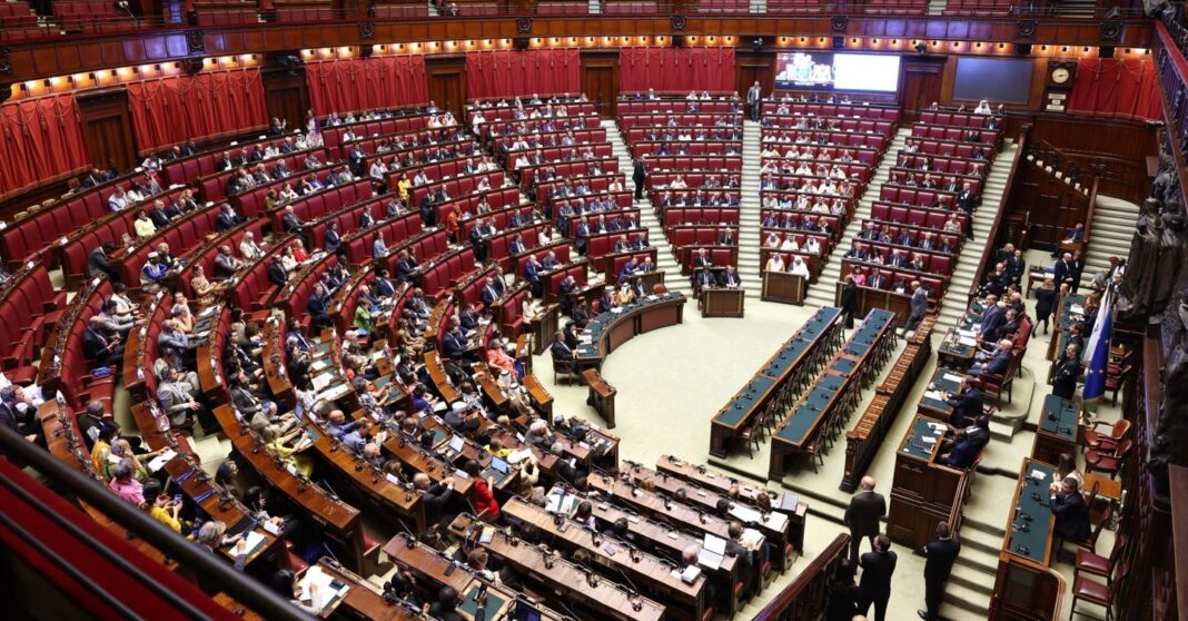 cortando-para-as-anuidades,-e-quem-os-ex-deputados-sao-contra-a-medicao