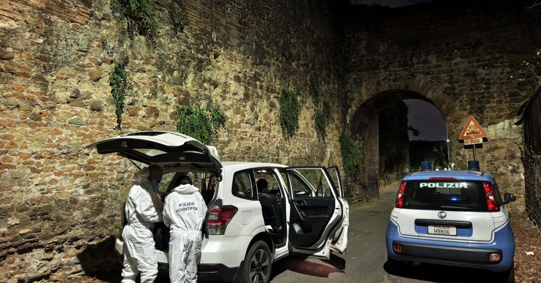 cadaver-de-uma-mulher-entre-a-brecha,-amarelo-em-roma