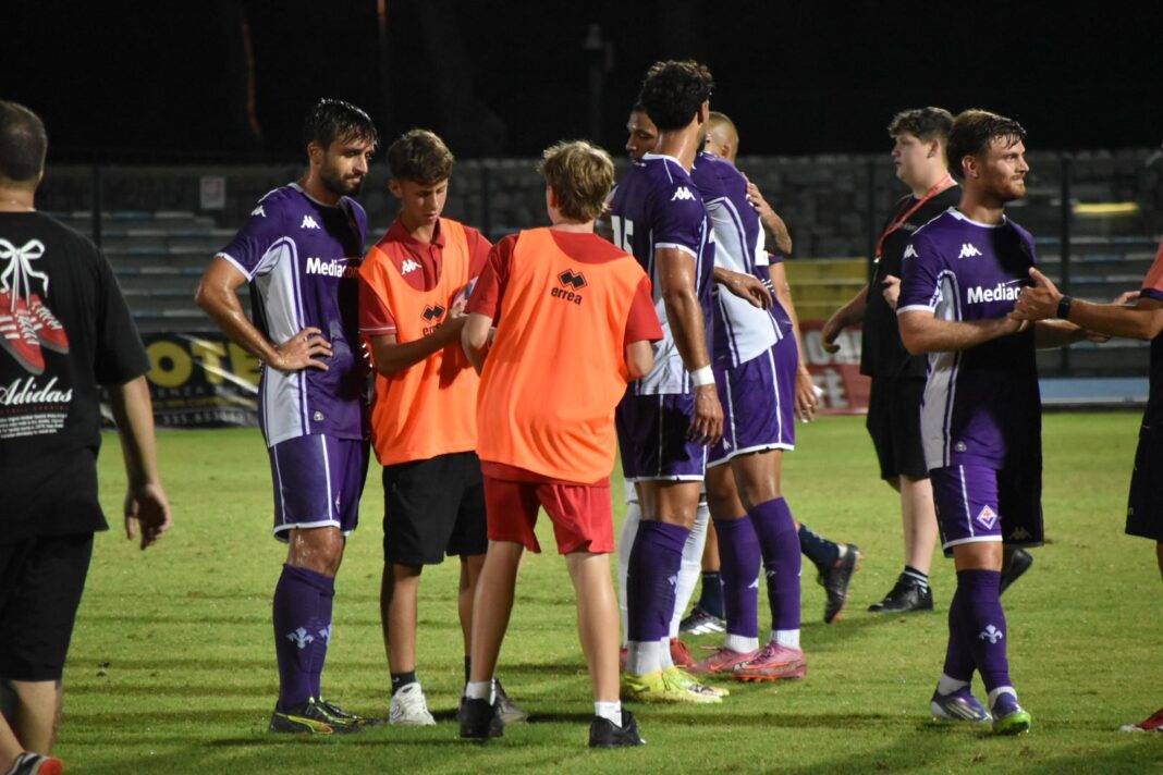 grosteto-fiorentina-0-3,-jovens-no-gol.-noite-em-memoria-do-pino-celeste