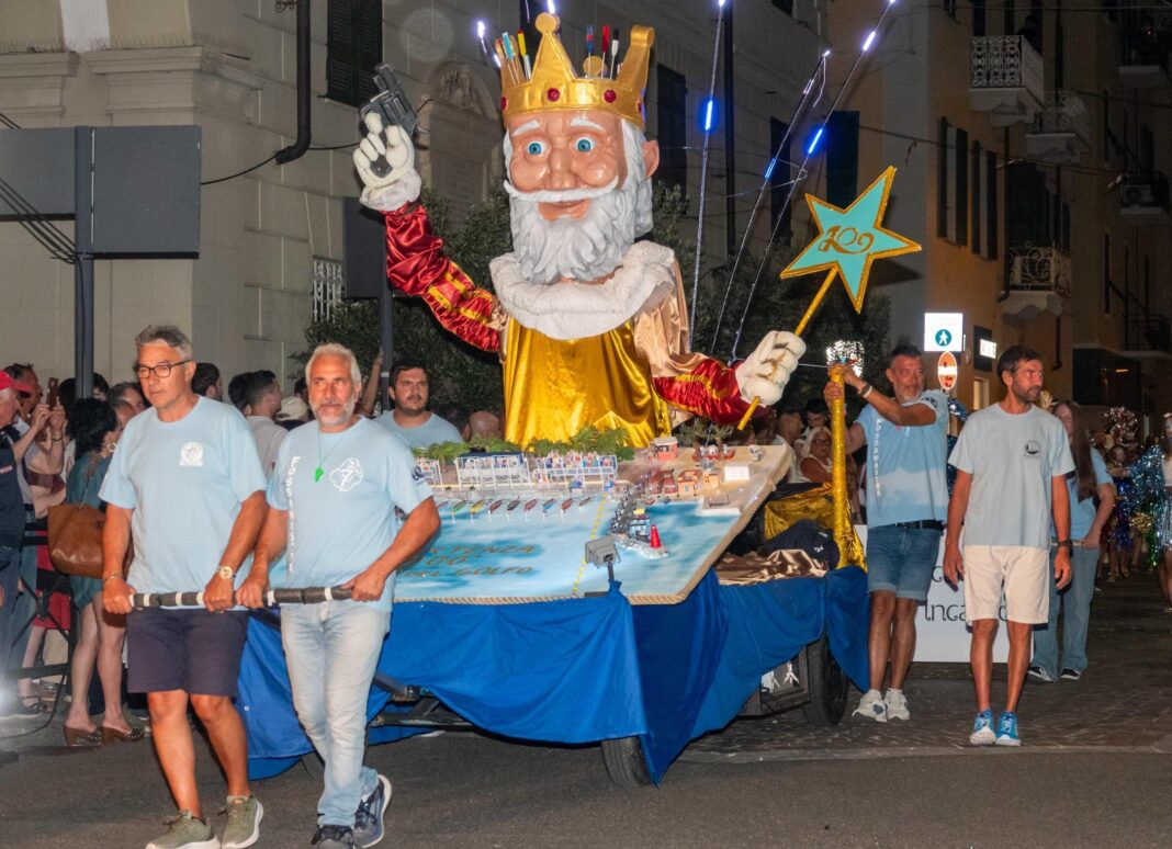 mostrar-desfile.-entre-as-historias-sprugoline-pride-borgataro-e-a-festa-no-“king-palio”