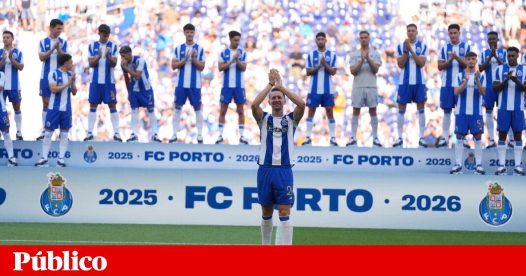 surpresa-na-apresentacao-do-fc-porto-aos-parceiros:-luuk-de-jong-e-reforco