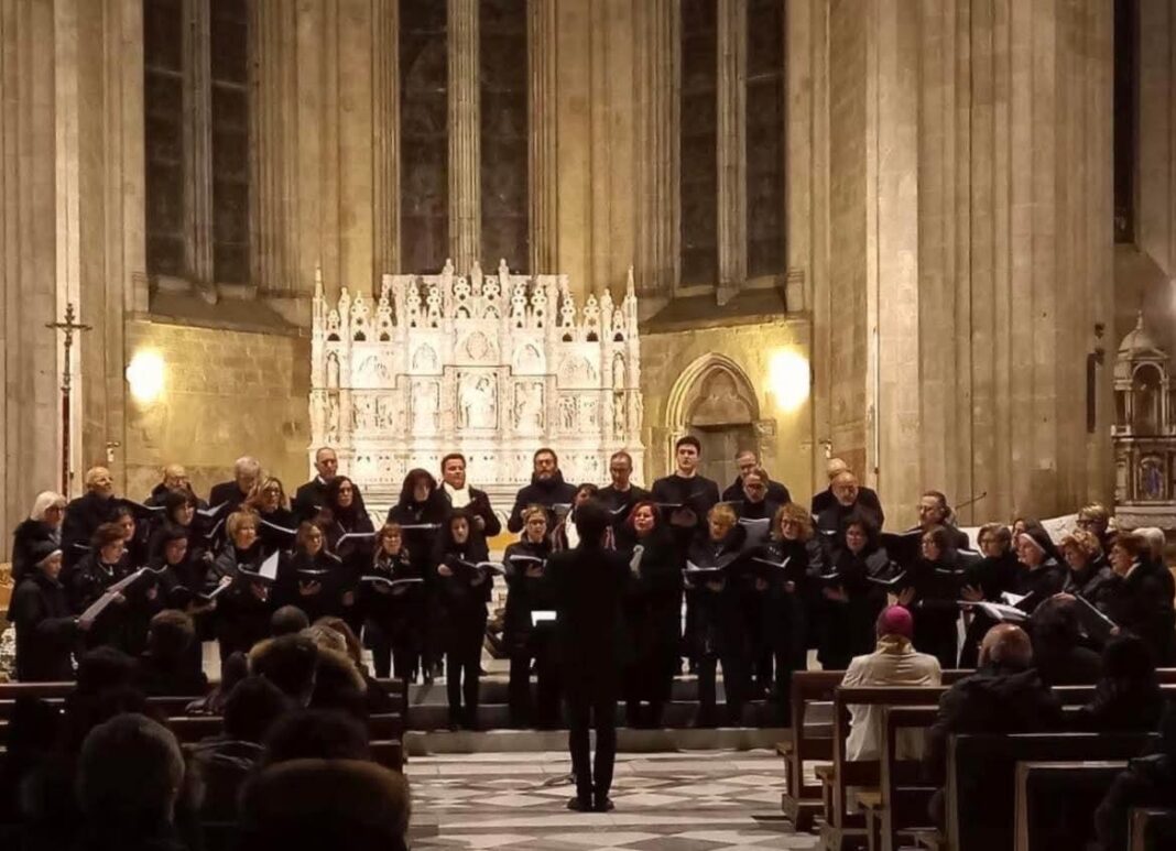 san-donato,-a-capela-musical-da-catedral-de-arezzo,-dirigida-por-maestro-cesare-ganganelli