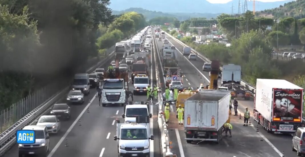 a-estrada-reabriu-em-ambos-os-sentidos-apos-o-acidente-muito-grave-em-a1