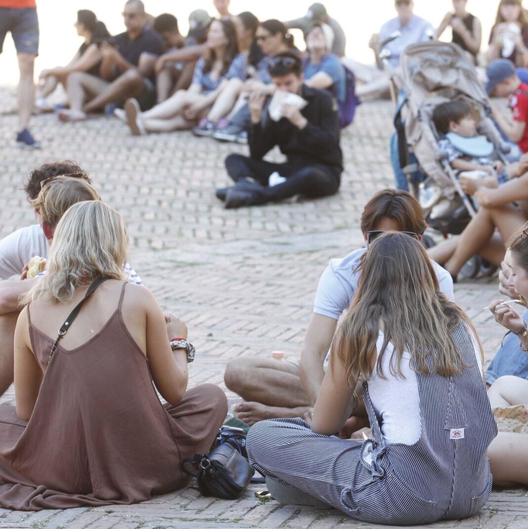 voce-esta-procurando-a-sombra,-mas-…-tudo-na-rua