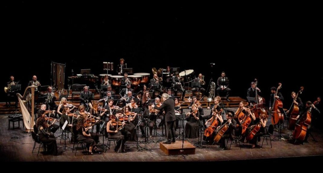 chianciano-terme,-encenou-o-concerto-de-‘carina-burana’-no-palco