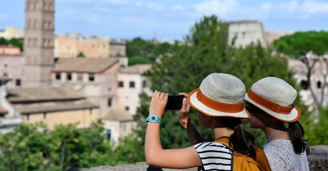 crescente-do-turismo-na-italia,-+9,3%-das-chegadas-entre-italianos-e-estrangeiros