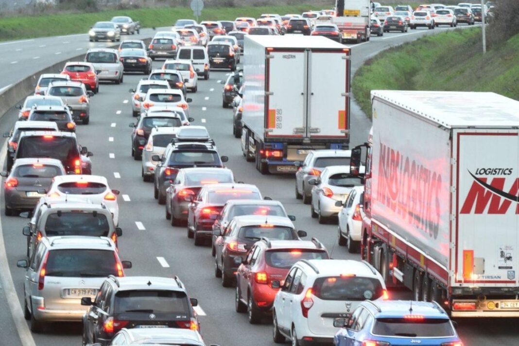 a1,-a-estacao-de-monte-san-savino-fechou,-entrando-em-roma-e-saindo-para-quem-vem-de-florence