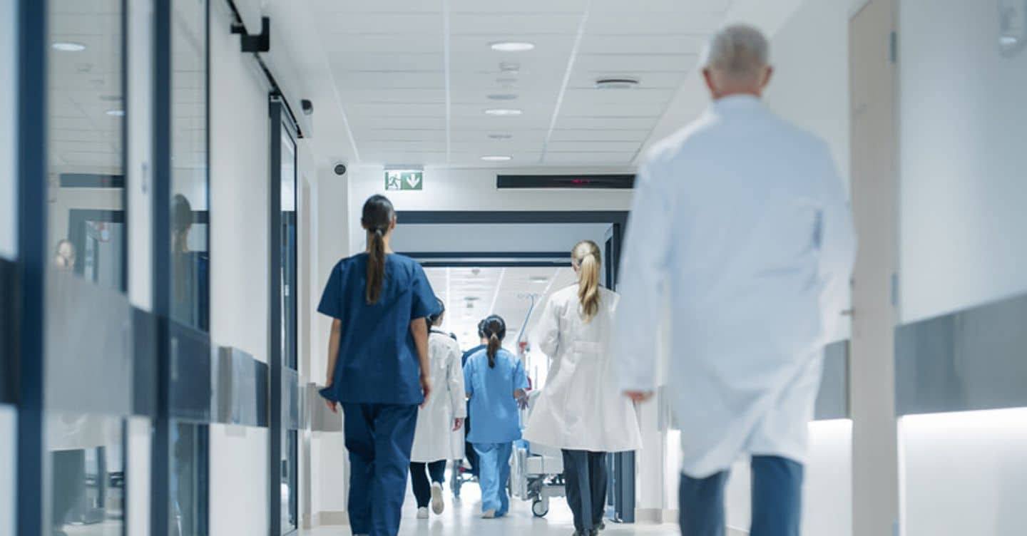 molise-sem-medicos-gosta-da-calabria:-as-latas-brancas-vem-de-cuba