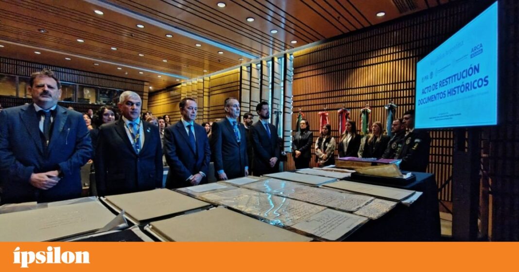 argentina-retorna-a-portugal-missal-romano-roubado-do-palacio-nacional-de-sintra